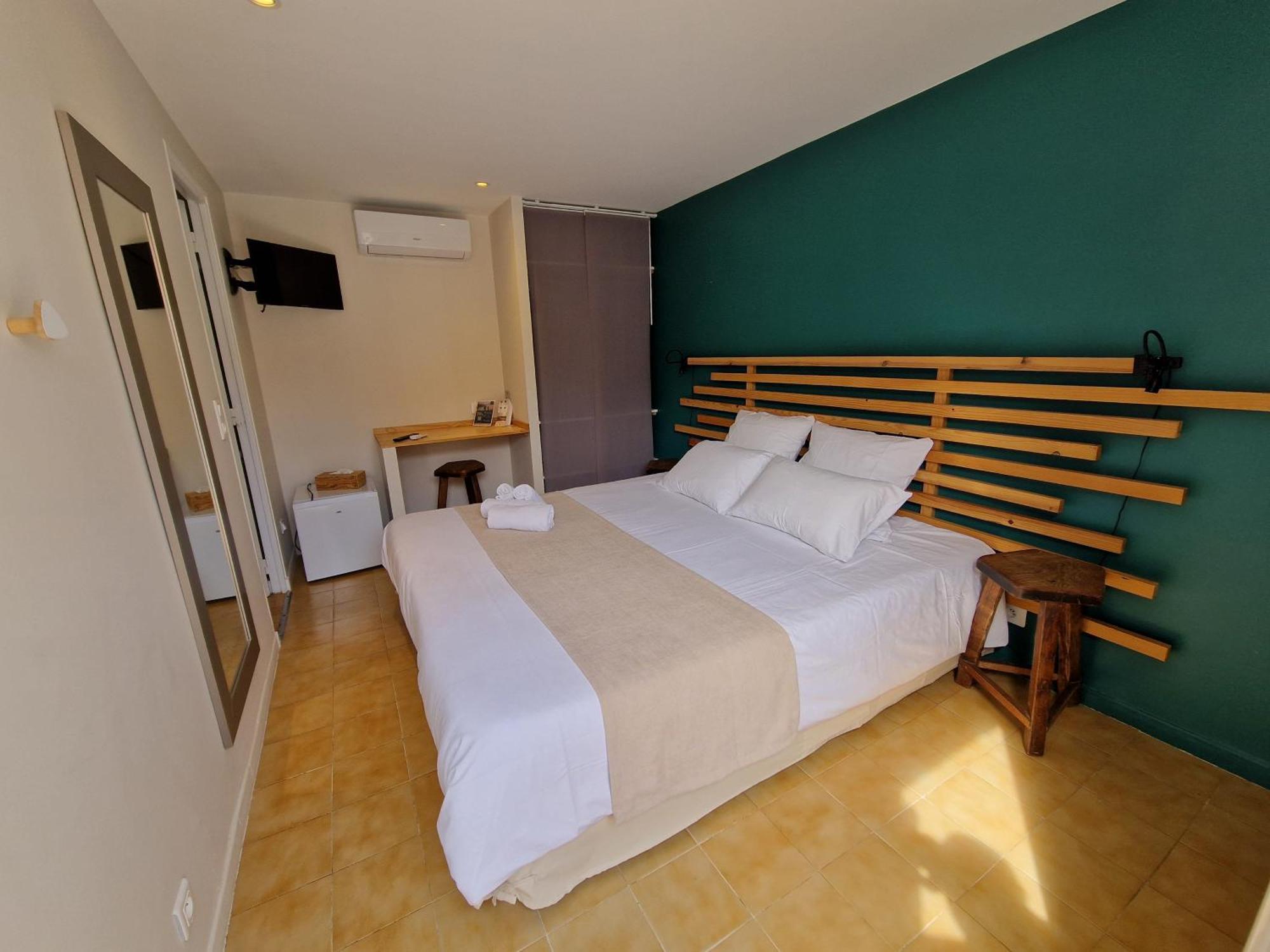 Le Cosy Hotel Saint Aygulf Exterior photo